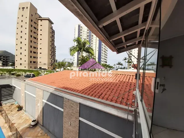 Casa com 360m² 4 quartos e 3 banheiros, à venda, no bairro Martin de Sá em Caraguatatuba