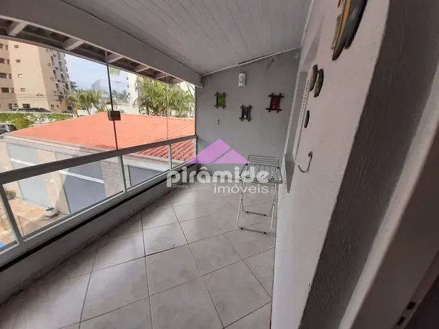 Casa com 360m² 4 quartos e 3 banheiros, à venda, no bairro Martin de Sá em Caraguatatuba