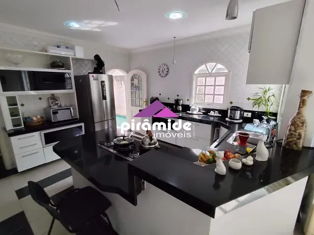 Casa com 150m² 3 quartos e 1 banheiro, à venda, no bairro Cidade Morumbi em São José dos Campos