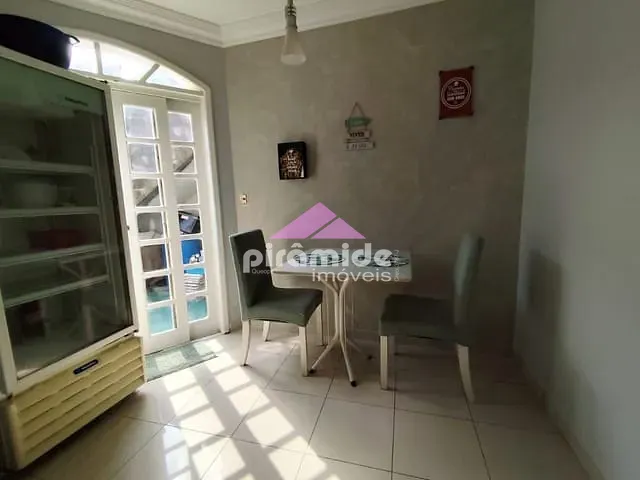 Casa com 150m² 3 quartos e 1 banheiro, à venda, no bairro Cidade Morumbi em São José dos Campos