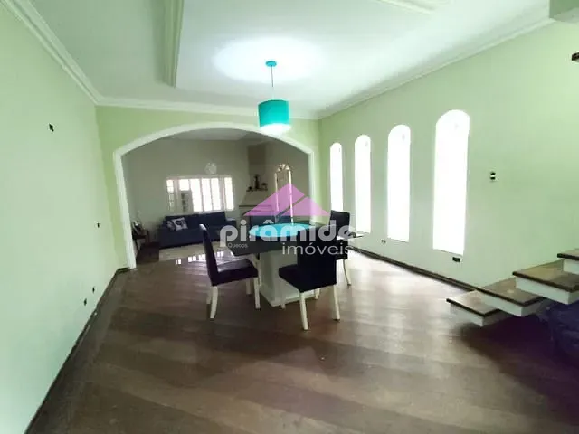 Casa com 150m² 3 quartos e 1 banheiro, à venda, no bairro Cidade Morumbi em São José dos Campos
