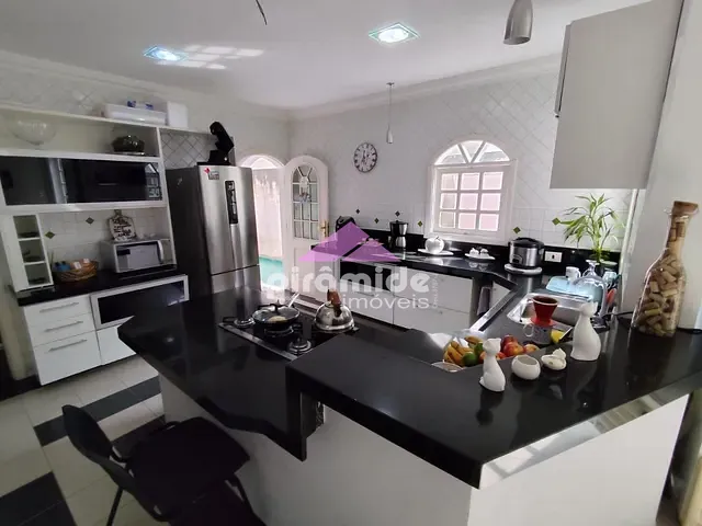Casa com 150m² 3 quartos e 1 banheiro, à venda, no bairro Cidade Morumbi em São José dos Campos