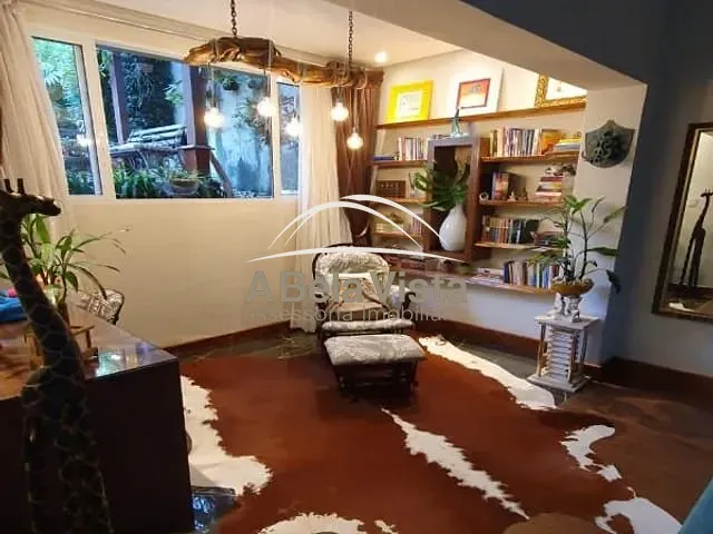 Casa com 330m² 2 quartos e 2 banheiros, à venda, no bairro Bela Vista em Osasco
