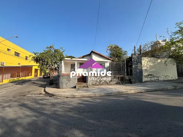 Casa com 263m² 3 quartos e 1 banheiro, à venda, no bairro Jardim São Vicente em São José dos Campos