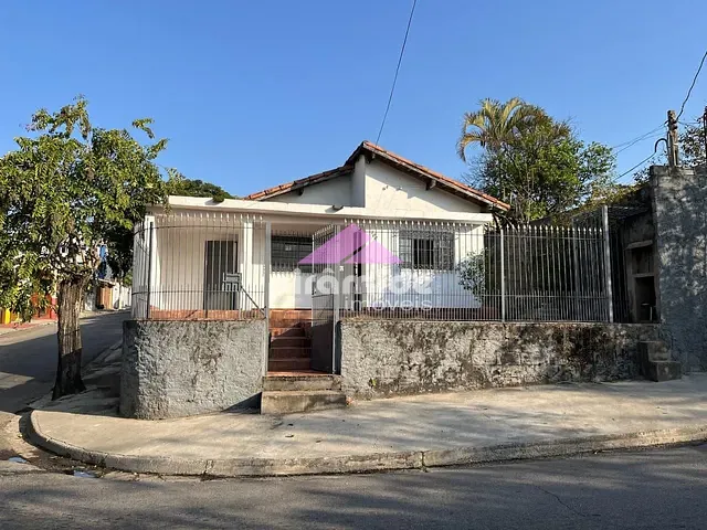 Casa com 263m² 3 quartos e 1 banheiro, à venda, no bairro Jardim São Vicente em São José dos Campos