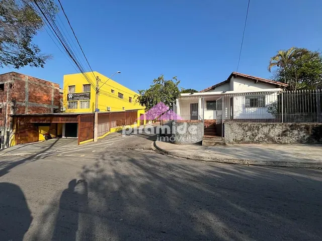 Casa com 263m² 3 quartos e 1 banheiro, à venda, no bairro Jardim São Vicente em São José dos Campos