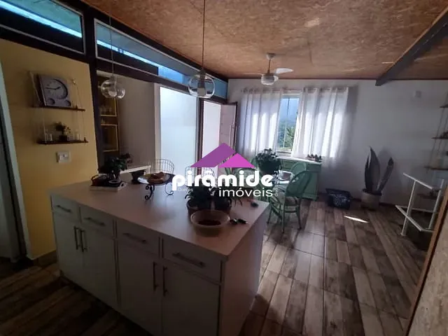 Casa com 354m² 3 quartos e 2 banheiros, à venda, no bairro Portal da Fazendinha em Caraguatatuba