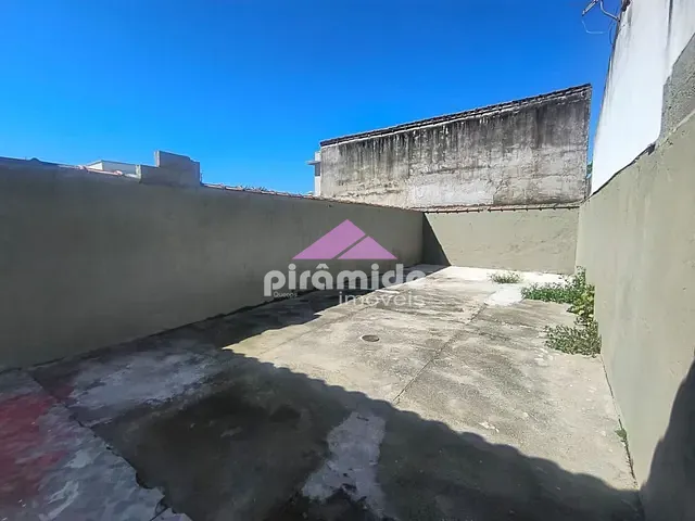 Casa com 175m² 2 quartos e 2 banheiros, à venda, no bairro Praia das Palmeiras em Caraguatatuba