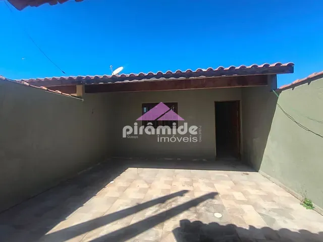 Casa com 175m² 2 quartos e 2 banheiros, à venda, no bairro Praia das Palmeiras em Caraguatatuba