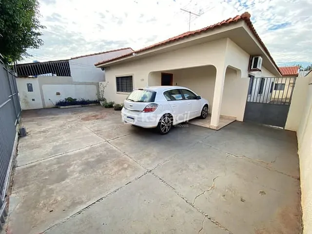 Casa com 360m² 4 quartos e 4 banheiros, à venda, no bairro Vila Nasser em Campo Grande