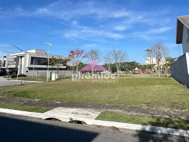 Casa com 500m² 3 quartos e 6 banheiros, à venda, no bairro Urbanova em São José dos Campos