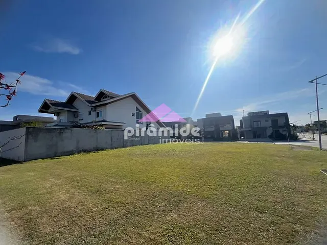Casa com 500m² 3 quartos e 6 banheiros, à venda, no bairro Urbanova em São José dos Campos