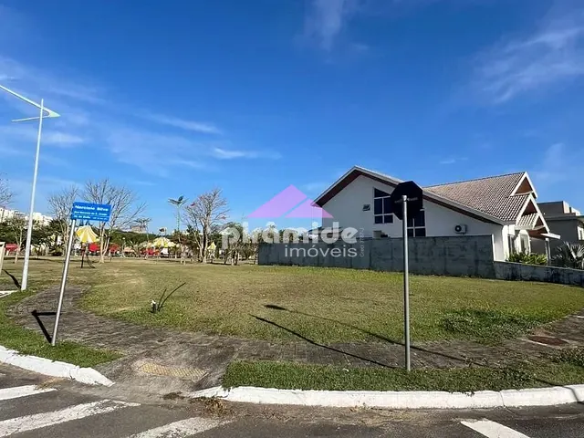 Casa com 500m² 3 quartos e 6 banheiros, à venda, no bairro Urbanova em São José dos Campos