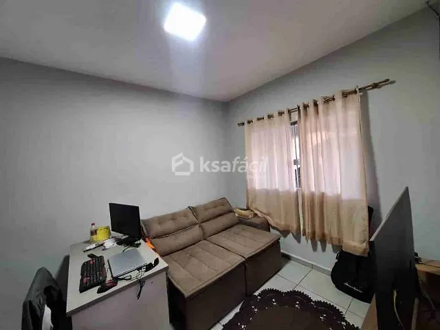 Casa com 180m² 2 quartos e 1 banheiro, à venda, no bairro Residencial Oliveira em Campo Grande