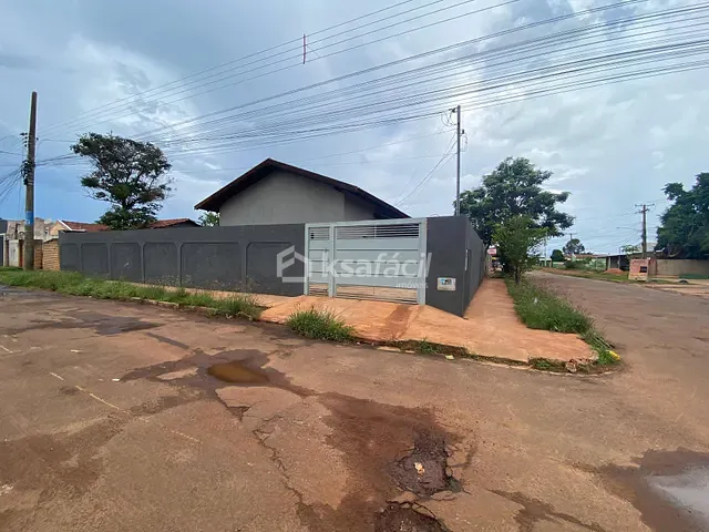 Casa com 330m² 3 quartos e 2 banheiros, à venda, no bairro Residência Iracy Coelho Netto em Campo Grande