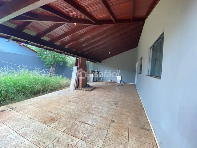 Casa com 330m² 3 quartos e 2 banheiros, à venda, no bairro Residência Iracy Coelho Netto em Campo Grande