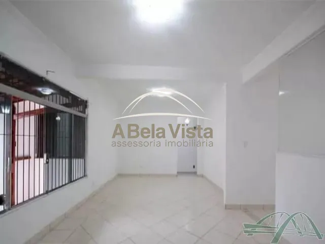 Casa com 300m² 3 quartos e 3 banheiros, à venda, no bairro Vila Yara em Osasco