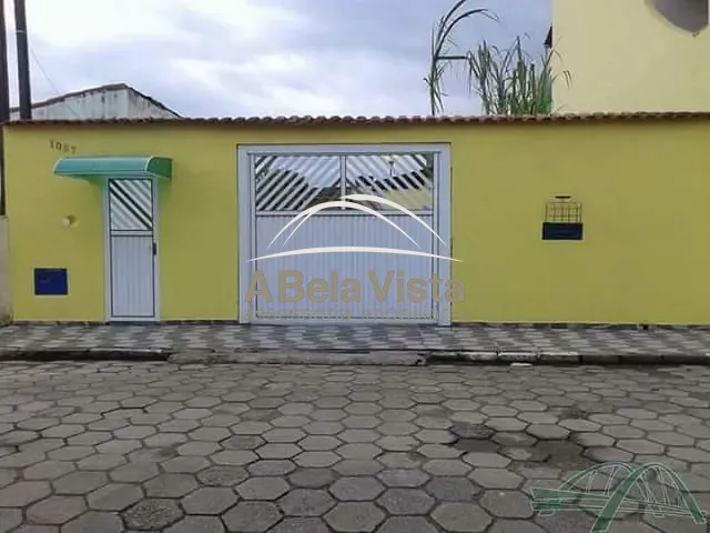 Casa com 450m² 2 quartos e 2 banheiros, à venda, no bairro Vila Atlântica em Mongaguá