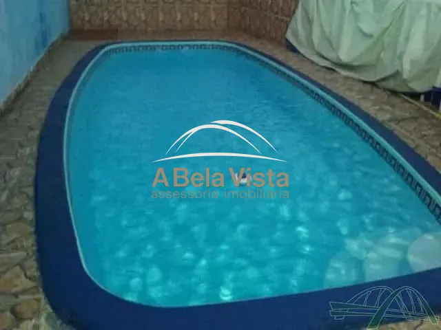 Casa com 450m² 2 quartos e 2 banheiros, à venda, no bairro Vila Atlântica em Mongaguá