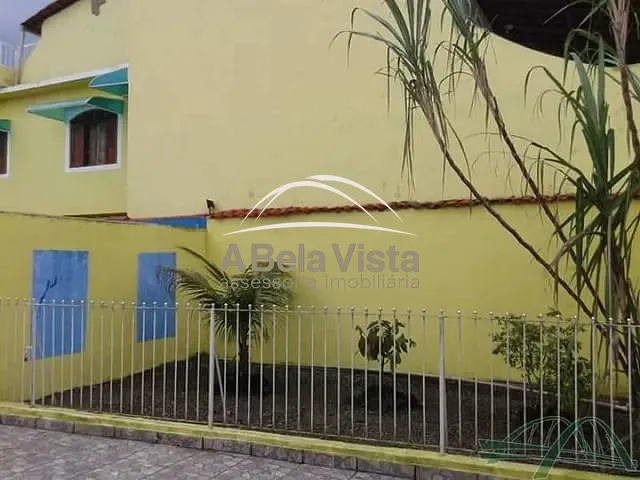 Casa com 450m² 2 quartos e 2 banheiros, à venda, no bairro Vila Atlântica em Mongaguá