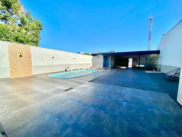 Casa à venda, no bairro Jardim Itamaraca em Campo Grande