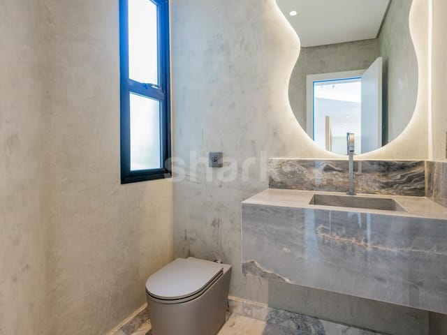 Casa com 516m² 4 quartos e 7 banheiros, à venda, no bairro Alphaville em Santana de Parnaíba