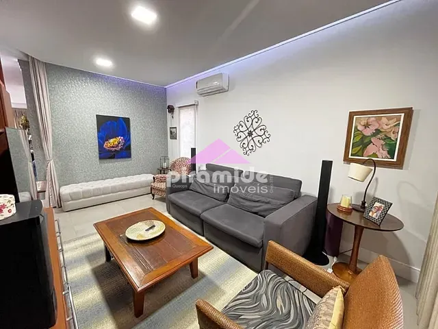 Casa com 360m² 4 quartos e 3 banheiros, à venda, no bairro Jardim das Colinas em São José dos Campos
