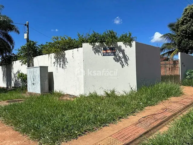 Casa com 360m² 2 quartos e 1 banheiro, para alugar, no bairro Jardim Aeroporto em Campo Grande