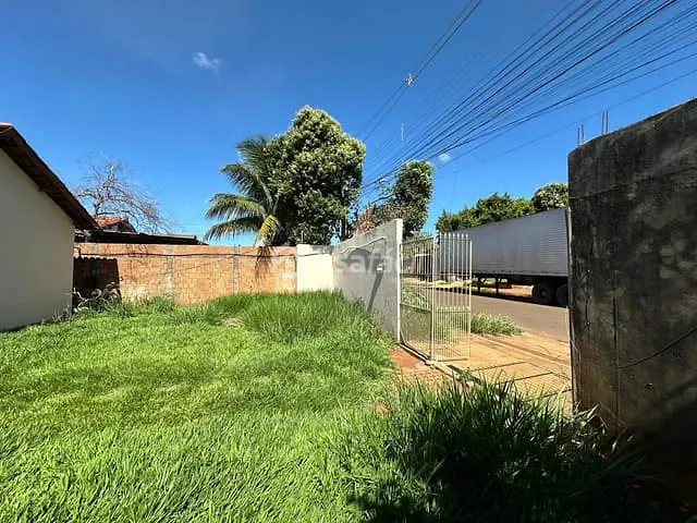 Casa com 360m² 2 quartos e 1 banheiro, para alugar, no bairro Jardim Aeroporto em Campo Grande