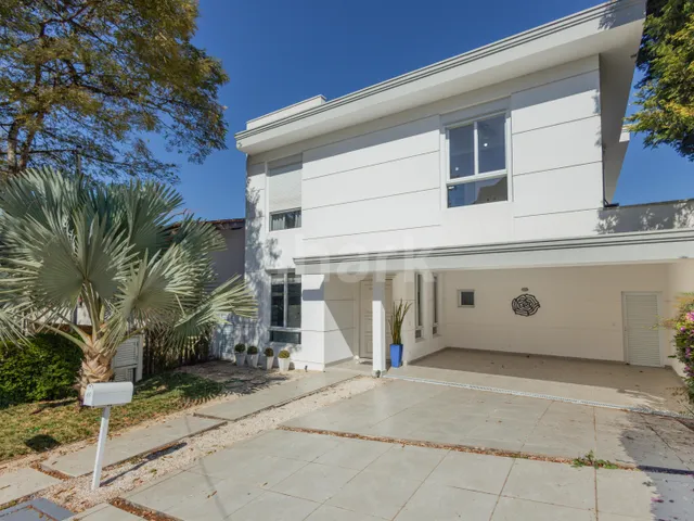 Casa com 420m² 4 quartos e 5 banheiros, à venda ou para alugar, no bairro Alphaville em Santana de Parnaíba
