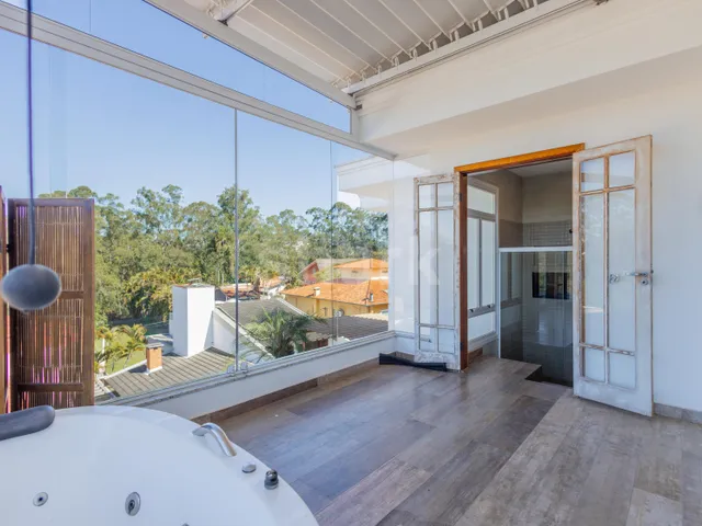 Casa com 420m² 4 quartos e 5 banheiros, à venda ou para alugar, no bairro Alphaville em Santana de Parnaíba