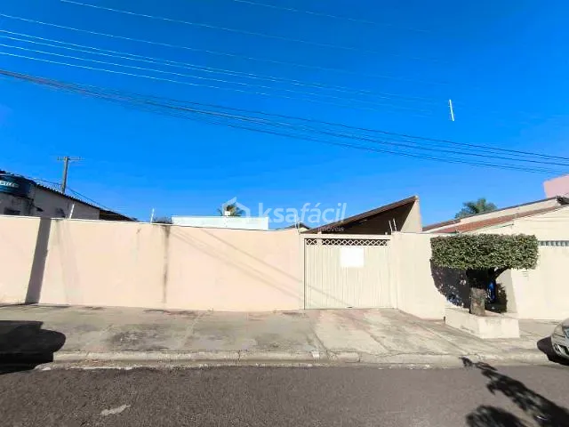 Casa com 480m² 3 quartos e 1 banheiro, à venda, no bairro Monte Castelo em Campo Grande
