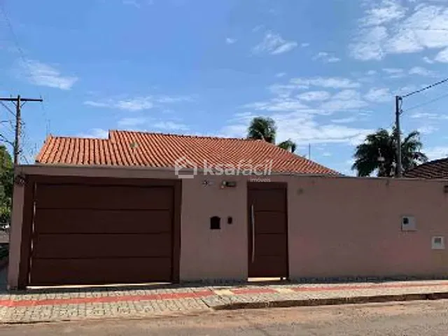 Casa com 360m² 3 quartos e 3 banheiros, à venda, no bairro Guanandi em Campo Grande