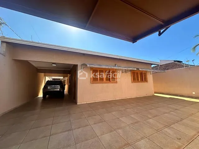 Casa com 360m² 3 quartos e 3 banheiros, à venda, no bairro Guanandi em Campo Grande