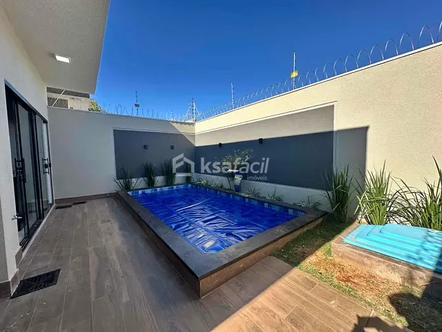 Casa com 225m² 3 quartos e 4 banheiros, à venda, no bairro Parque Residencial Rita Vieira em Campo Grande