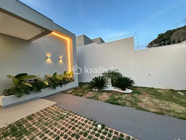 Casa com 250m² 3 quartos e 3 banheiros, à venda, no bairro Vila Nasser em Campo Grande