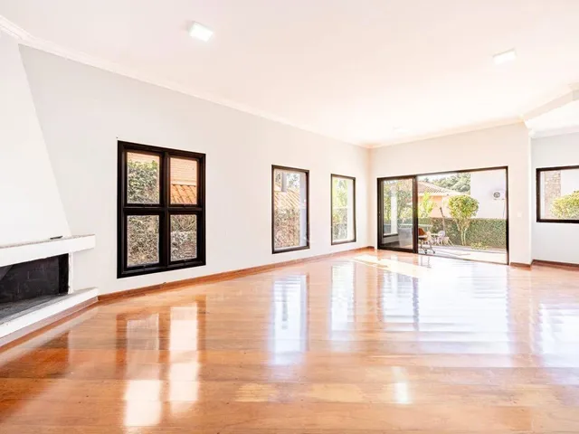 Casa com 360m² 5 quartos e 6 banheiros, à venda, no bairro Alphaville em Santana de Parnaíba