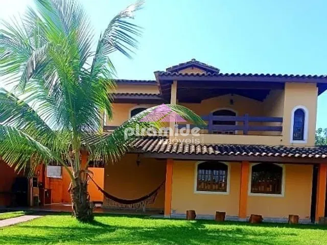 Casa com 380m² 3 quartos e 2 banheiros, à venda, no bairro Pontal de Santa Marina em Caraguatatuba