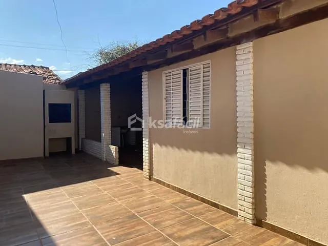 Casa com 200m² 3 quartos e 2 banheiros, à venda, no bairro Núcleo Habitacional Buriti em Campo Grande