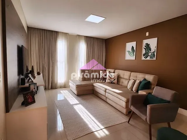 Casa com 391m², à venda, no bairro Jardim Caçapava em Caçapava