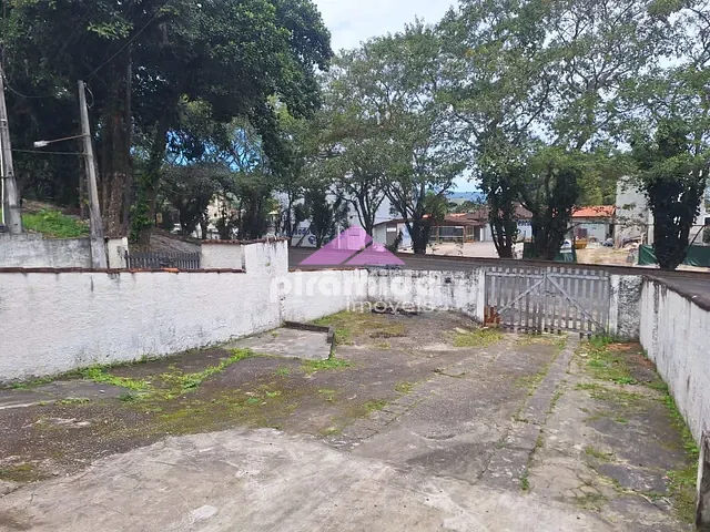 Casa com 225m² 3 quartos e 3 banheiros, à venda, no bairro Maranduba em Ubatuba