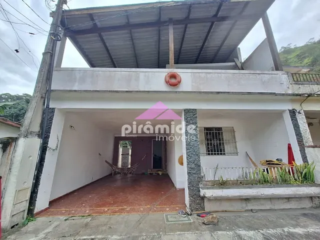 Casa com 225m² 3 quartos e 3 banheiros, à venda, no bairro Maranduba em Ubatuba