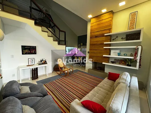 Casa com 250m² 5 quartos e 4 banheiros, à venda, no bairro Jardim das Indústrias em São José dos Campos