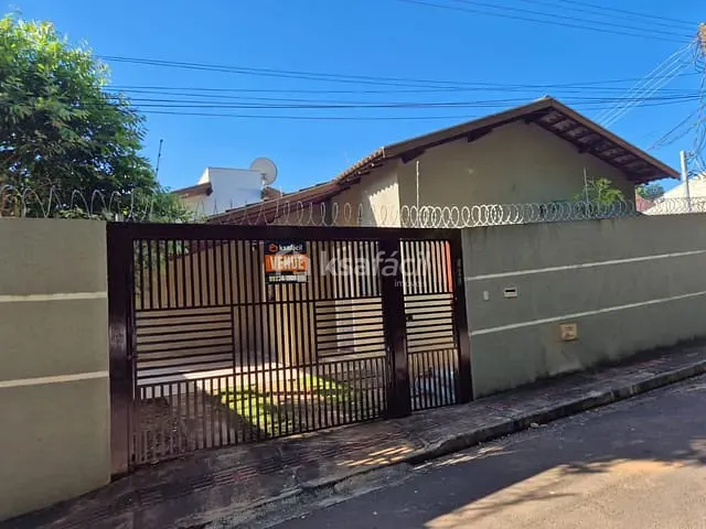 Casa com 110m² 2 quartos e 1 banheiro, à venda, no bairro Vila Flório em Campo Grande