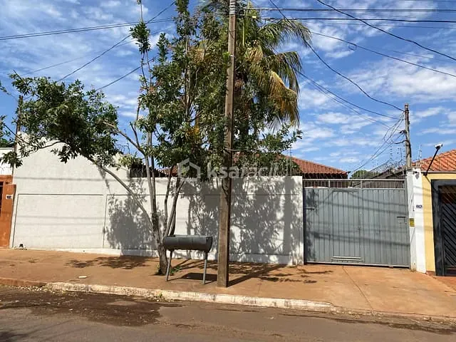 Casa com 360m² 4 quartos e 4 banheiros, à venda, no bairro Jardim Joquei Club em Campo Grande