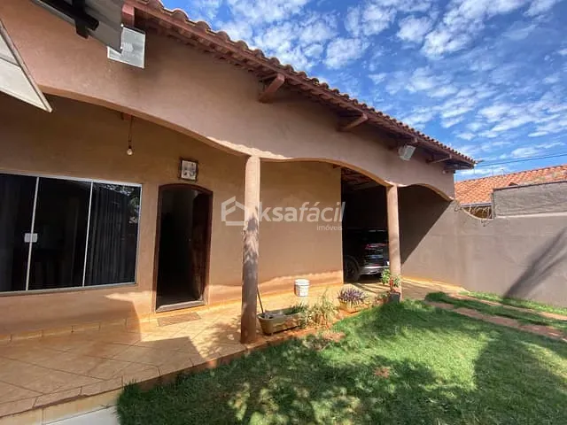 Casa com 360m² 4 quartos e 4 banheiros, à venda, no bairro Jardim Joquei Club em Campo Grande