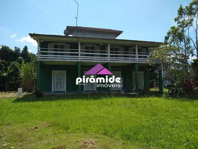 Casa com 480m² 6 quartos e 3 banheiros, à venda, no bairro Tabatinga em Caraguatatuba