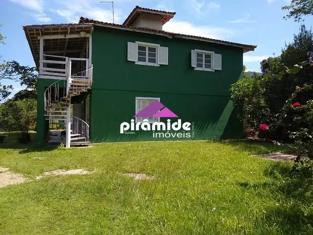 Casa com 480m² 6 quartos e 3 banheiros, à venda, no bairro Tabatinga em Caraguatatuba