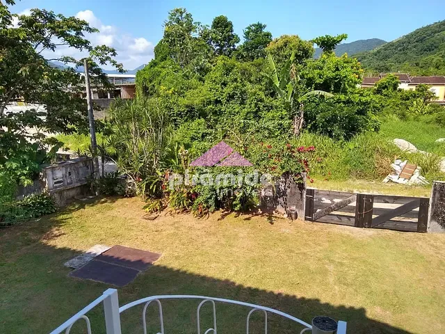 Casa com 480m² 6 quartos e 3 banheiros, à venda, no bairro Tabatinga em Ubatuba
