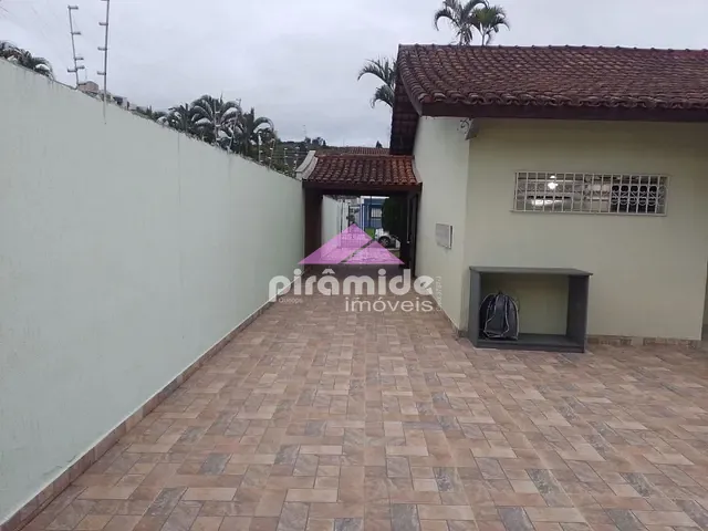 Casa com 360m² 3 quartos e 3 banheiros, à venda, no bairro Martim de Sá em Caraguatatuba